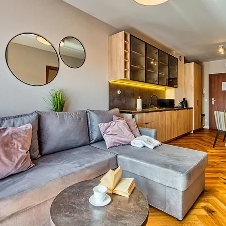B6 Z Basenem, Sauna, Jacuzzi - 5d Apartment *